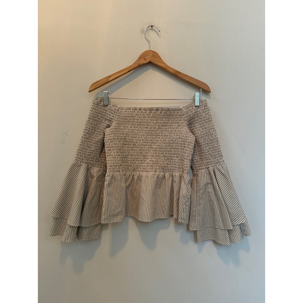 Amanda Uprichard Smocked Top Beige Cream
Striped Flare Ruffle Sleeves Sz Small